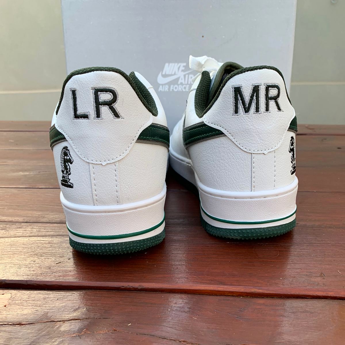 Tênis Nike Air Force AF1 LeBron James - Réplica