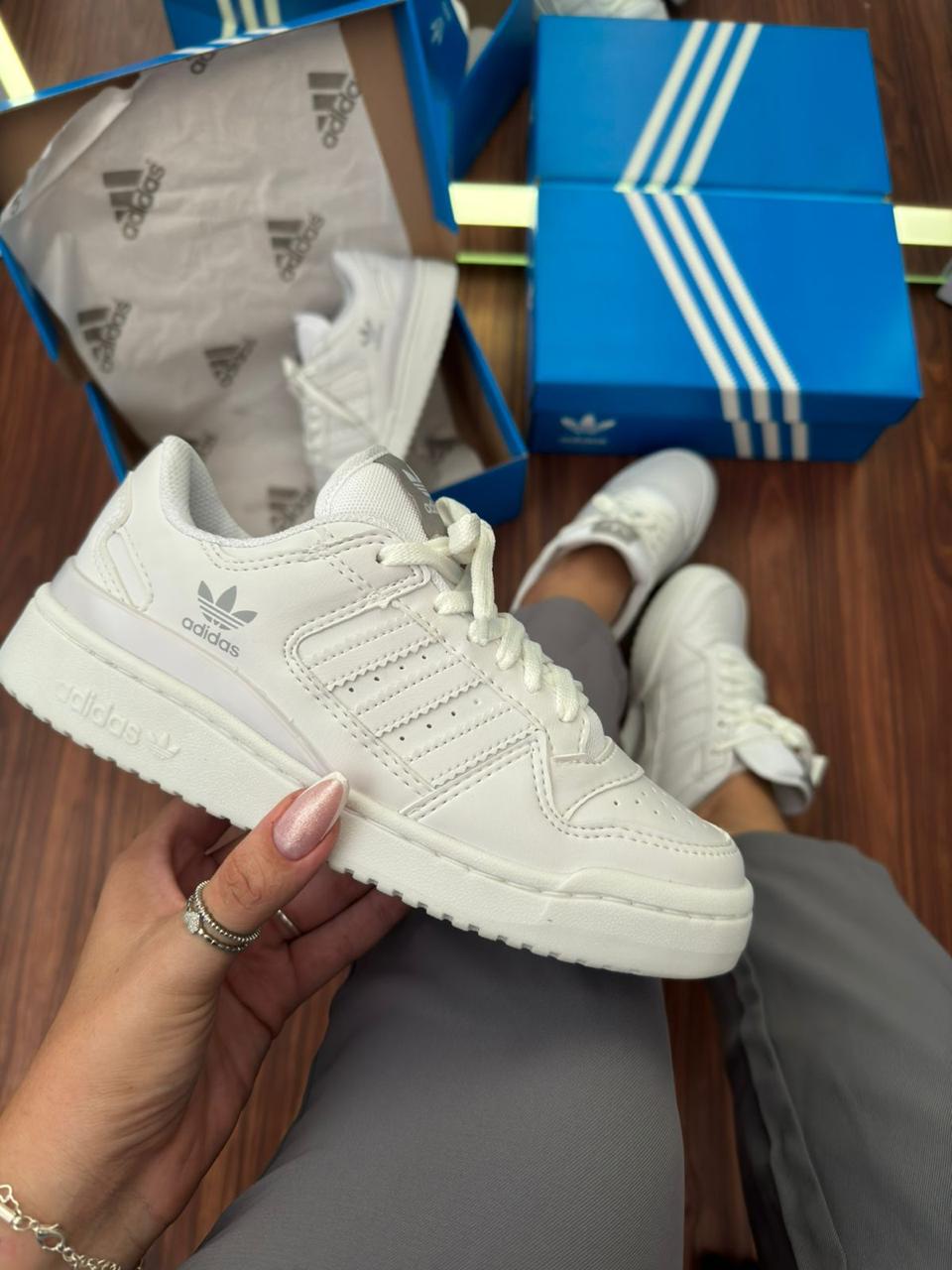 Tênis Adidas Fórum Low - White
