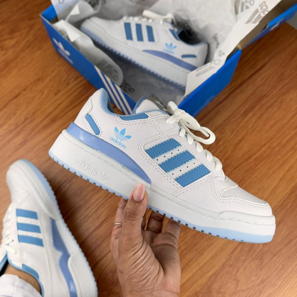 Tênis Adidas Fórum Low - Azul Claro