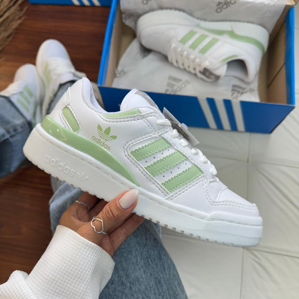 Tênis Adidas Fórum Low - Verde pastel