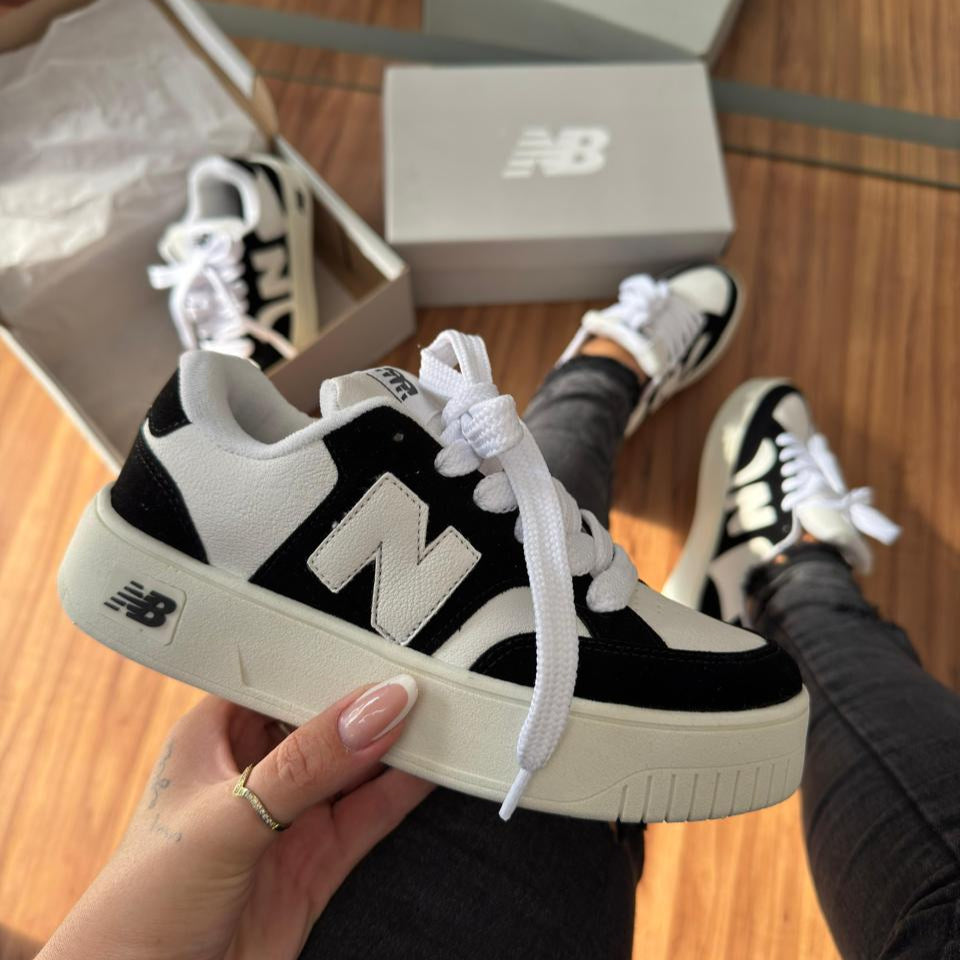 New Balance CT303 - Branco e Preto