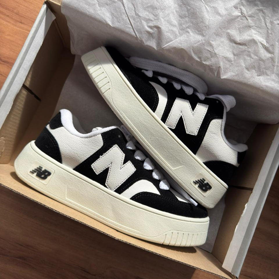 New Balance CT303 - Branco e Preto