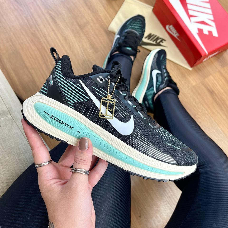 NIKE VOMERO PRETO ACQUA