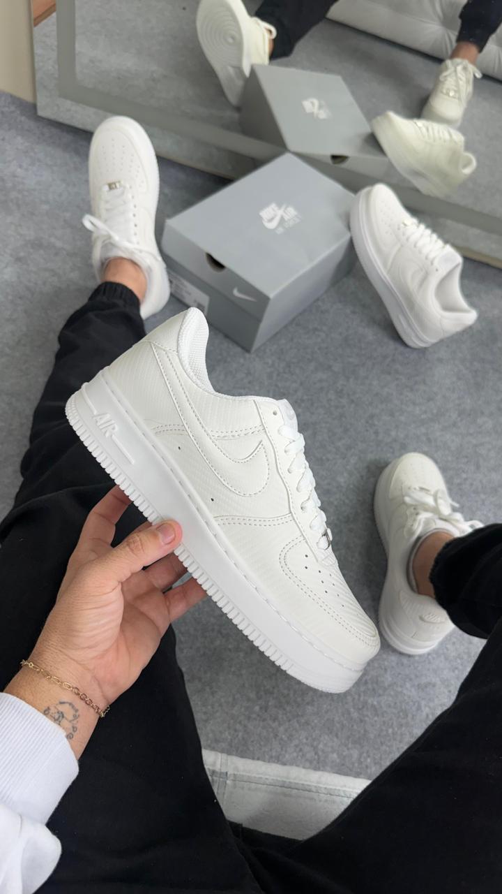 TÊNIS AIR FORCE BRANCO CARBON
