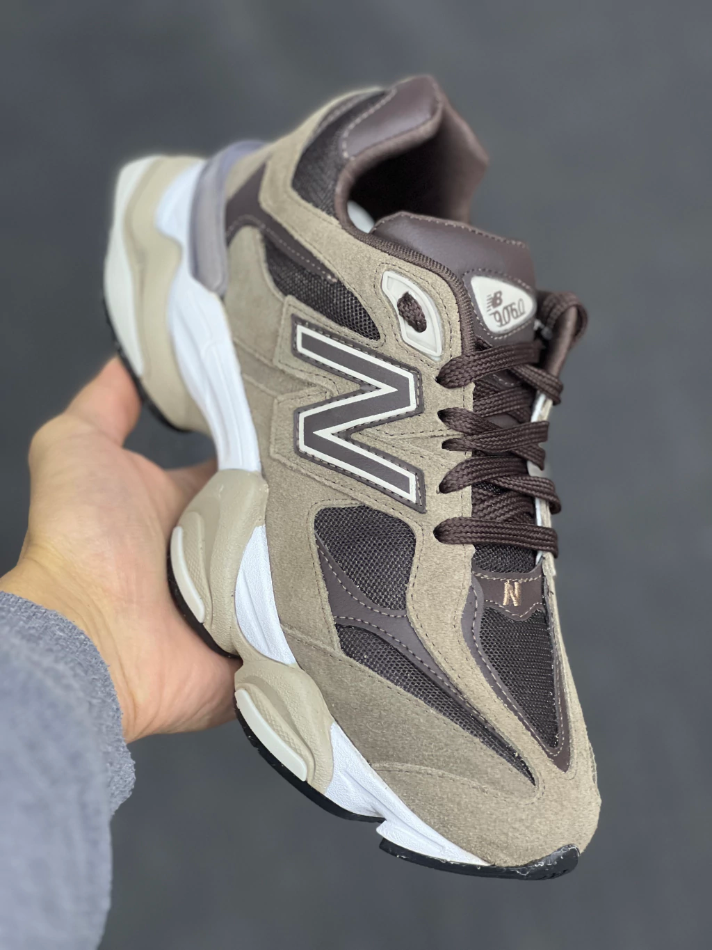 New Balance 9060 Marrom