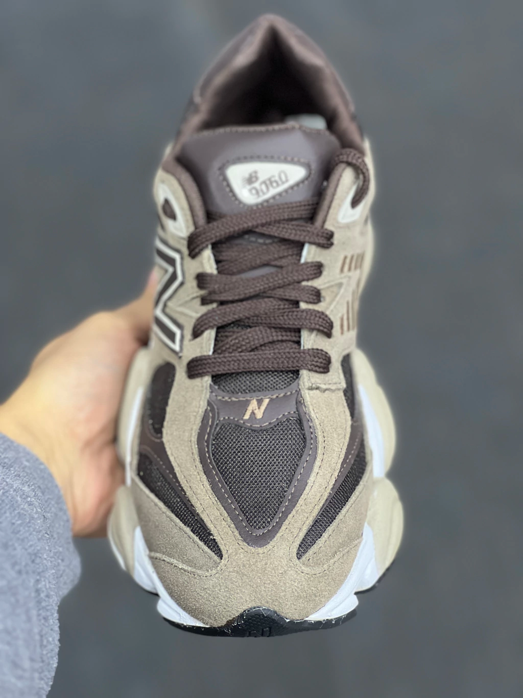 New Balance 9060 Marrom