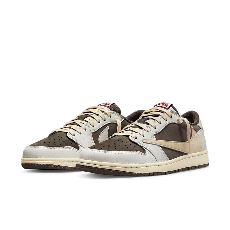 Tênis Air Jordan 1 Retrô Low OG SP x Travis Scott Reverse Mocha - Creme - Réplica