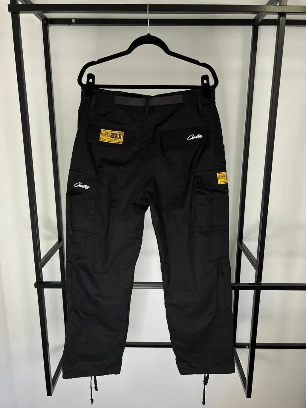 Calça Corteiz Guerillaz Cargo - STREAKER