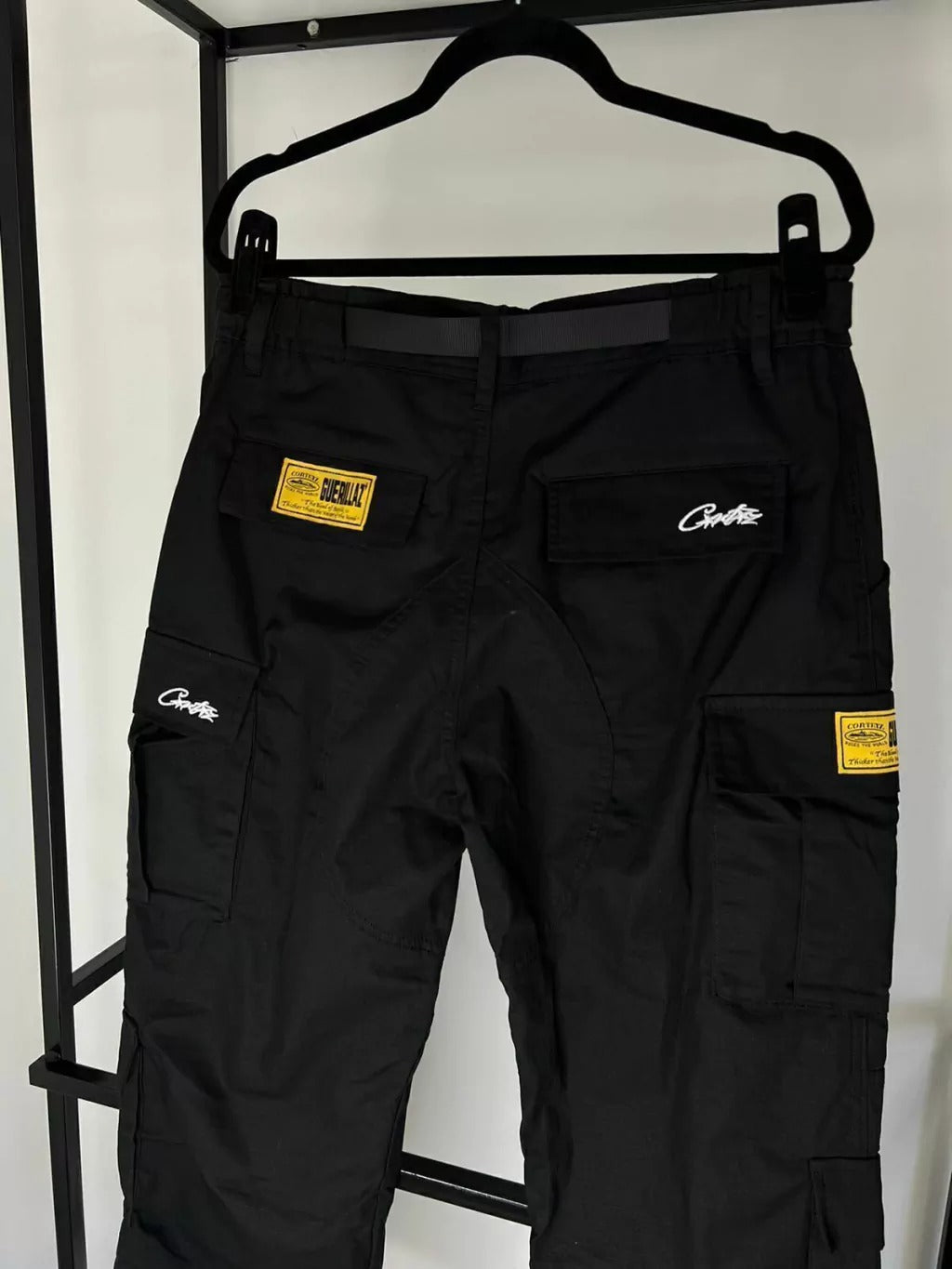 Calça Corteiz Guerillaz Cargo - STREAKER