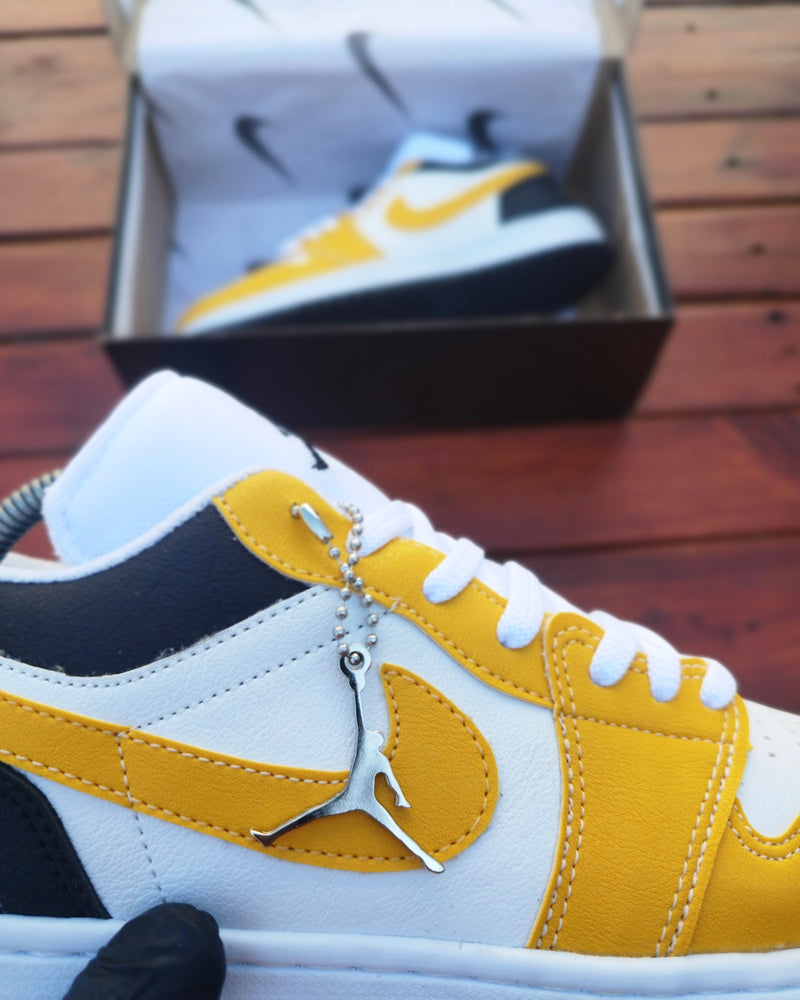 Tênis Nike Air Jordan 1 Low - University Yellow White - Réplica