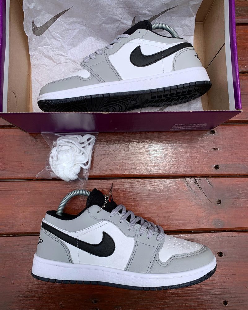 Tênis Nike Air Jordan 1 Low Light Smoke Grey
