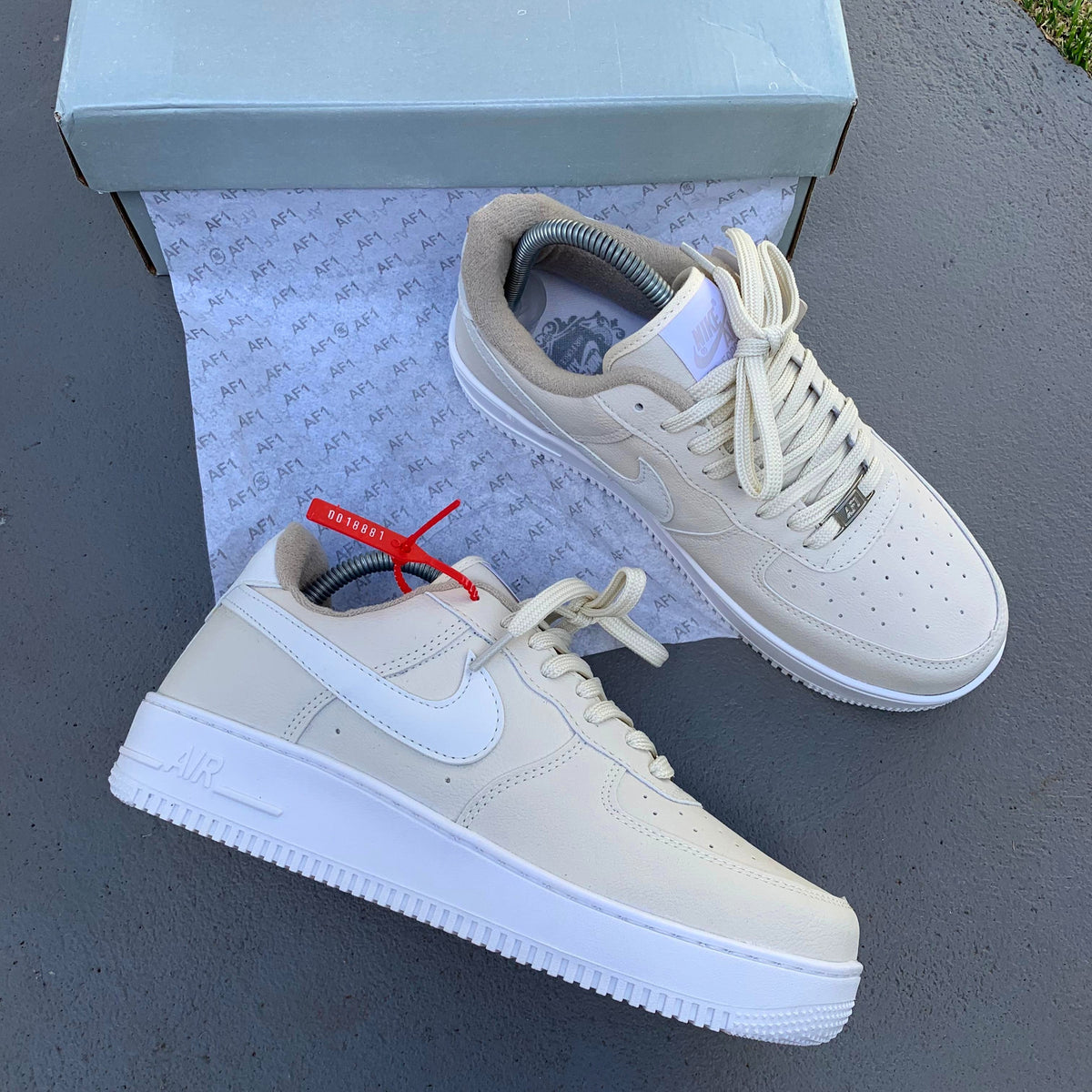 Tênis Nike Air Force Areia