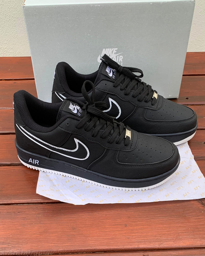 Tênis Nike Air Force 1 Black/White - Réplica