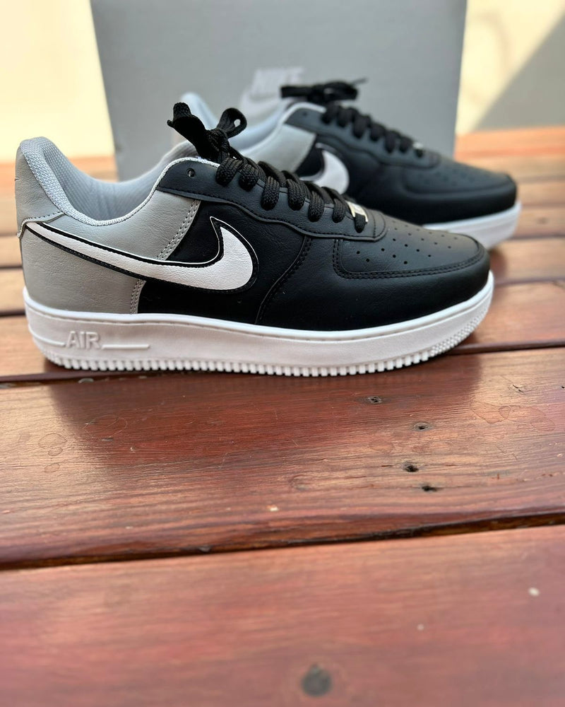 Tênis Nike Air Force 1 Preto/Cinza