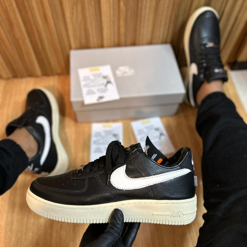 Tênis Nike Air Force 1 Couro Legitimo Black/White - Réplica