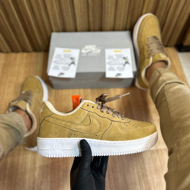 Tênis Nike Air Force 1 Premium