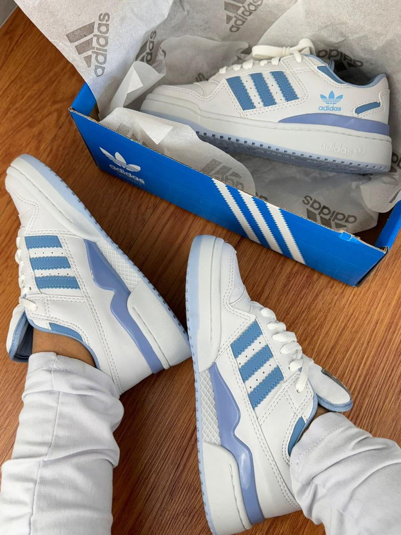 Tênis Adidas Fórum Low - Azul Claro