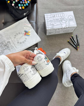 Nike Air Force Infantil Personalizável Bobbie Goods + Canetinhas BRINDE