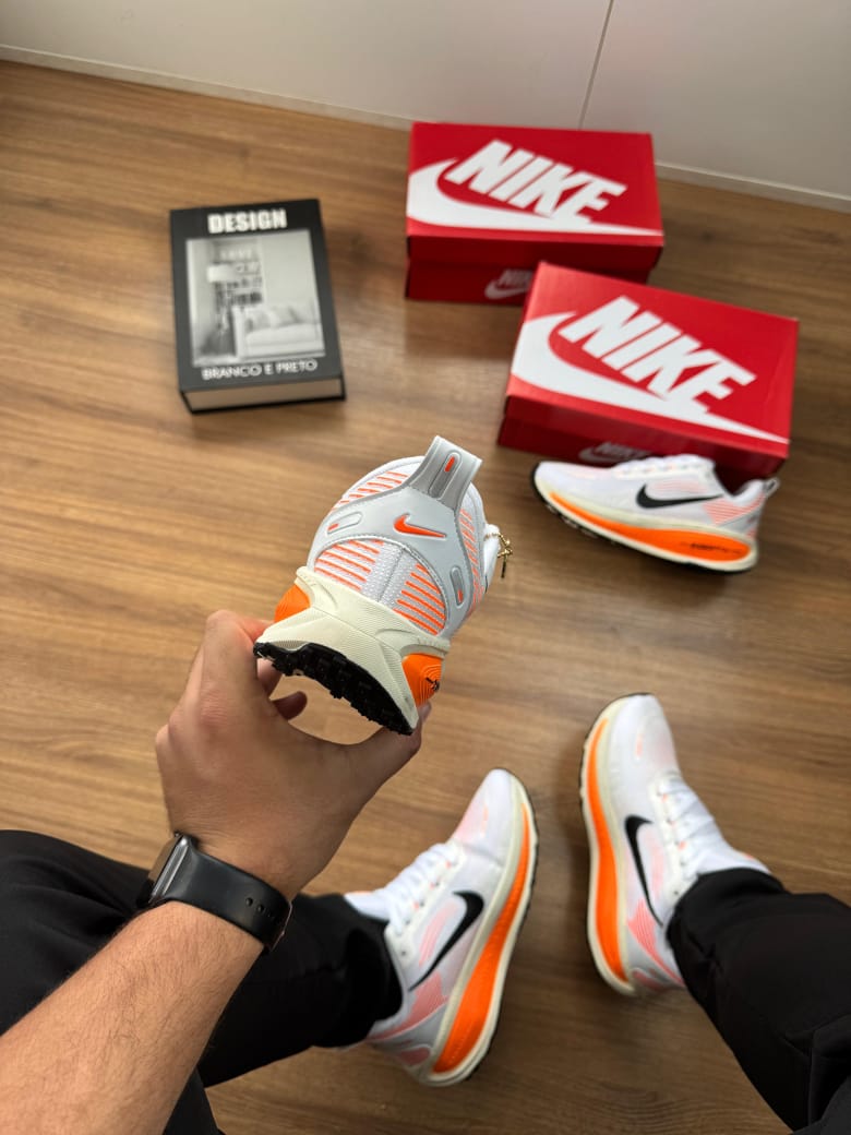 NIKE VOMERO BRANCO LARANJA