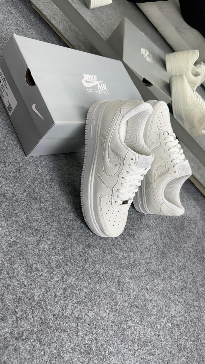 TÊNIS AIR FORCE BRANCO CARBON