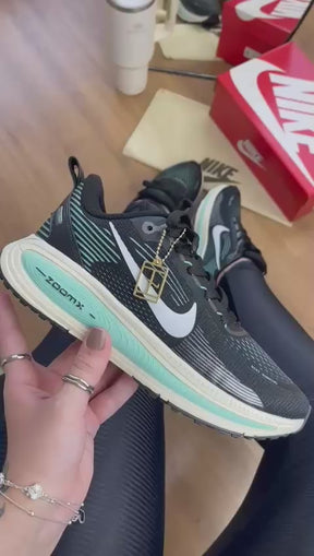 NIKE VOMERO PRETO ACQUA