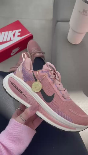 NIKE VOMERO NUDE