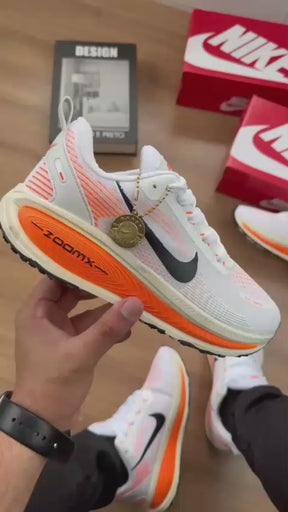 NIKE VOMERO BRANCO LARANJA