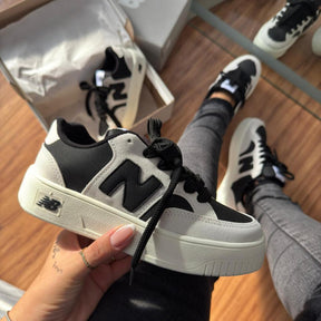 New Balance CT303 - Preto e Branco